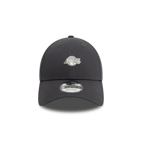 NEW ERA METALLIC BADGE COLLECTION 9FORTY CAP