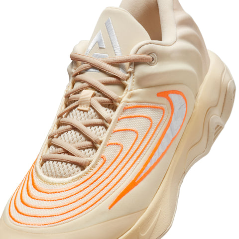 NIKE GIANNIS IMMORTALITY 4 - LIGHT KHAKI -