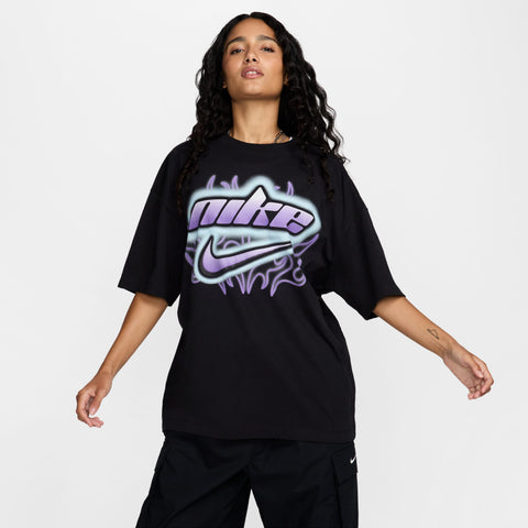NIKE SPORTSWEAR DANCE BLACK OVERSIZED T-SHIRT (W)